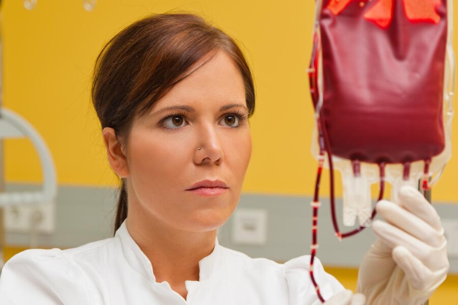 Intraventrikulární nebo periventrikulární hemoragie