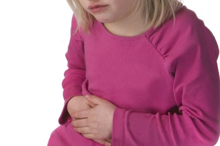 První pomoc při otravě u dětí